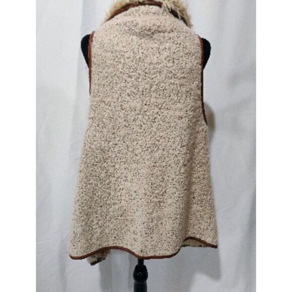 Love Tree Faux‎ Fur Vest Size L - Picture 2 of 7